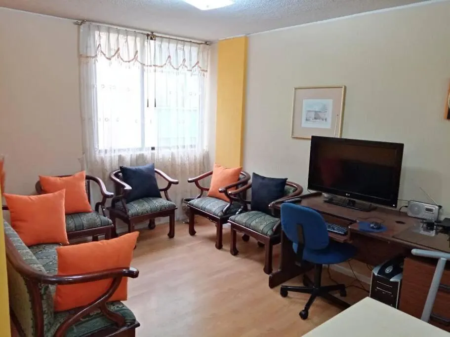 Hermoso Apartamento Al Norte Cerca De La Embajada Americana Quito Apartmán